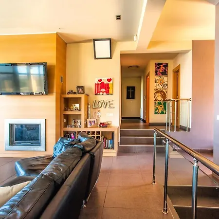 Luxury 6-bedroom With Private Pool- Prigipessa * חאניה