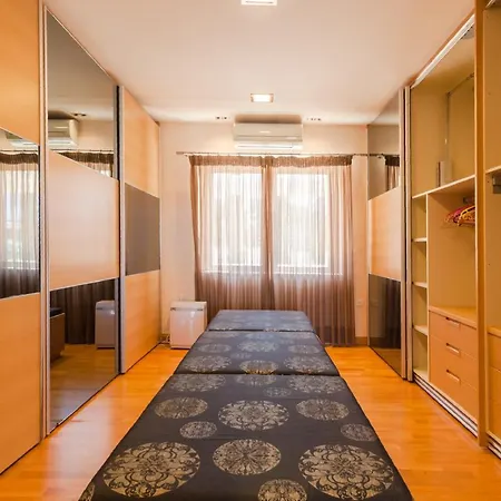 Luxury 6-bedroom With Private Pool- Prigipessa וילה *