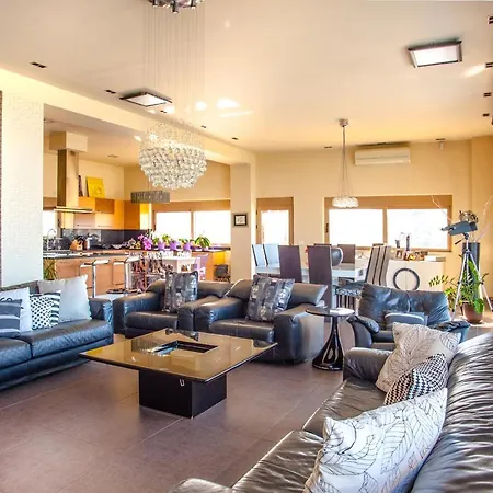 וילה Luxury 6-bedroom With Private Pool- Prigipessa