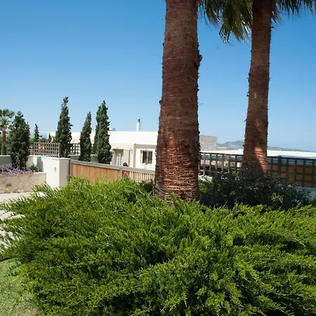 Luxury 6-bedroom With Private Pool- Prigipessa וילה