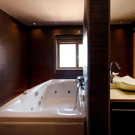 וילה Luxury 6-bedroom With Private Pool- Prigipessa