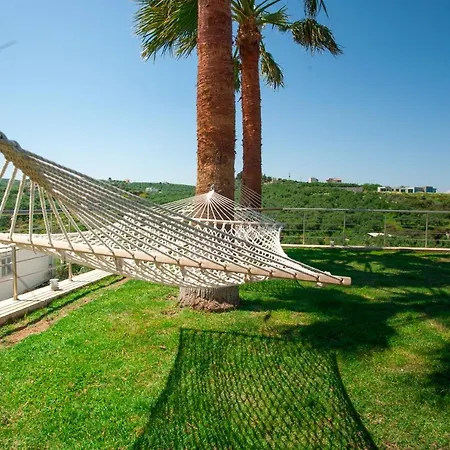 Luxury 6-bedroom With Private Pool- Prigipessa Hriszí Aktí Haniá